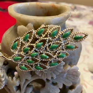 GERRY’S VINTAGE FILAGREE GOLD TONE LEAF BROOCH